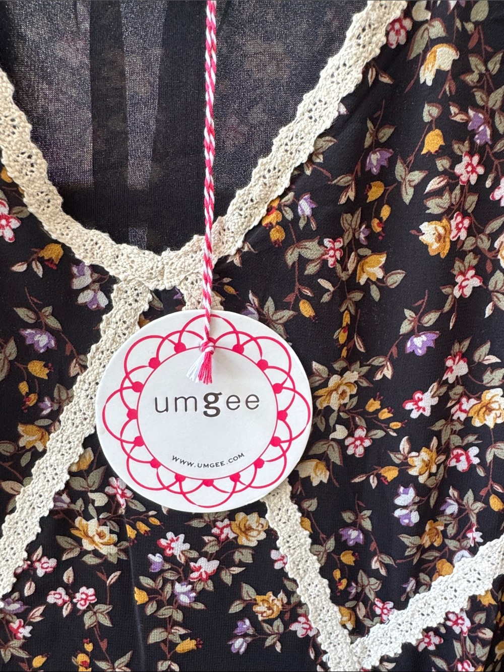 Umgee Black Floral Tunic Dress with Cream Trim - Picture 2 of 3